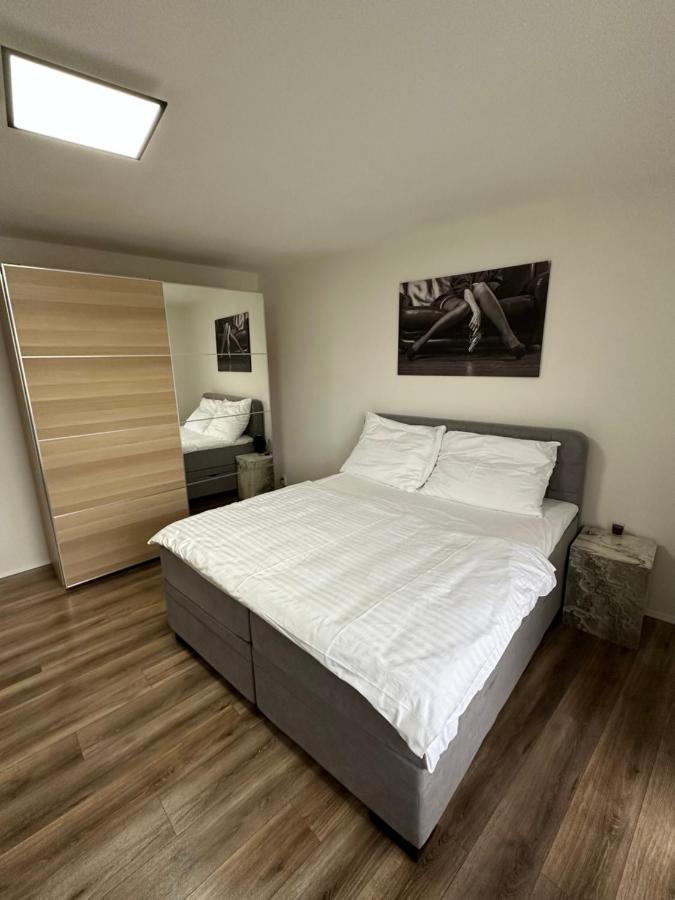 Medena Apartment Old Town With Free Parking Братислава Экстерьер фото