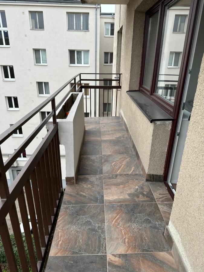 Medena Apartment Old Town With Free Parking Братислава Экстерьер фото